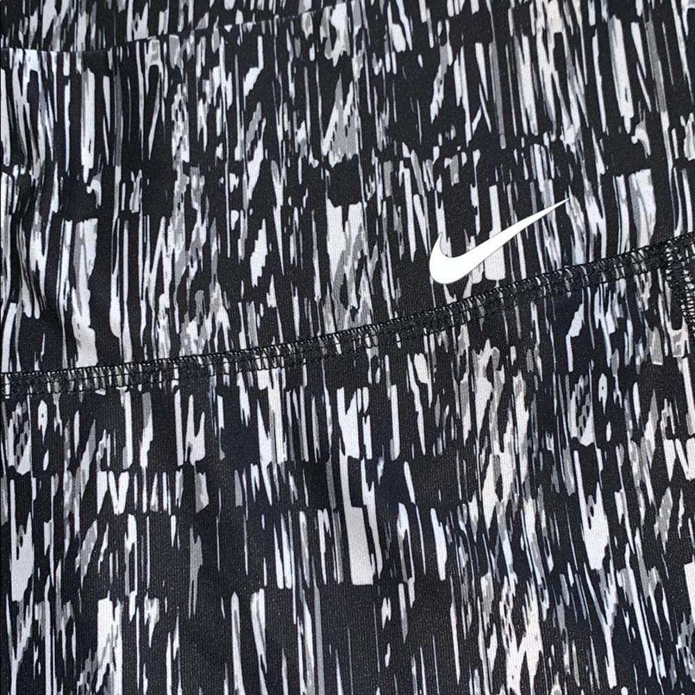 Nike Dri fit cropped leggings - Picture 3 of 5
